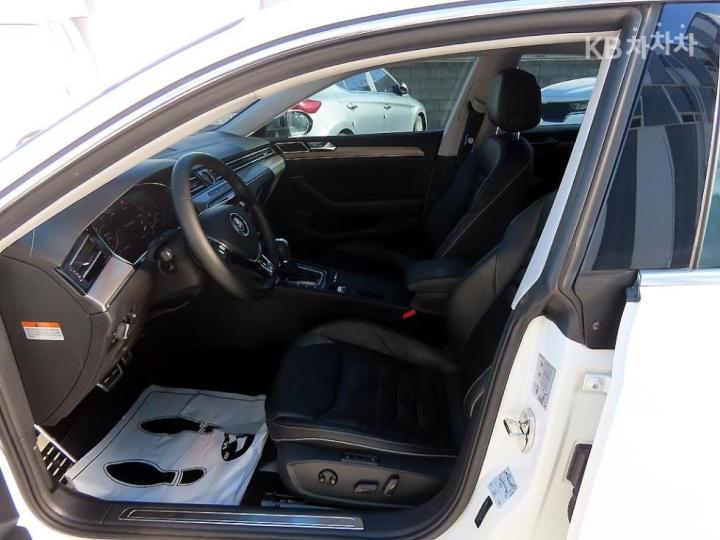 Volkswagen Arteon 2.0 TDI Elegance Prestige 6