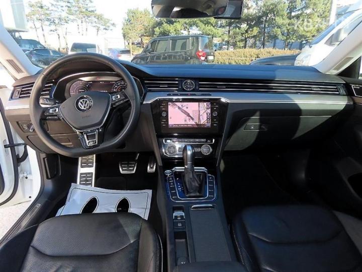 Volkswagen Arteon 2.0 TDI Elegance Prestige 8