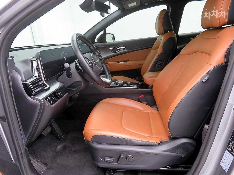 2022 - kia sportage