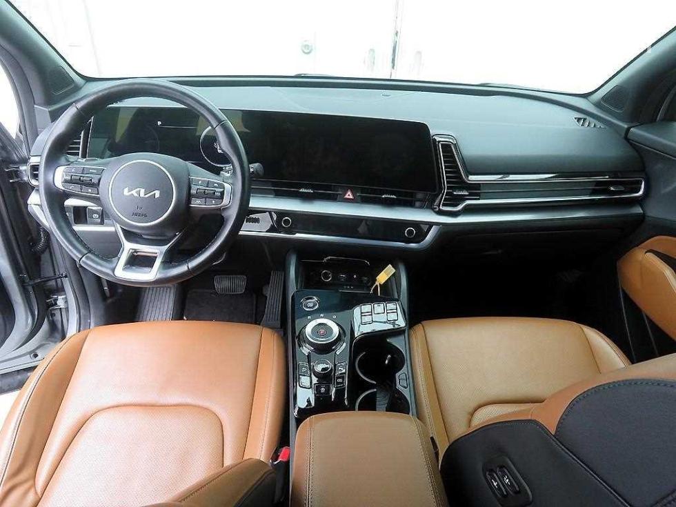 2022 - kia sportage