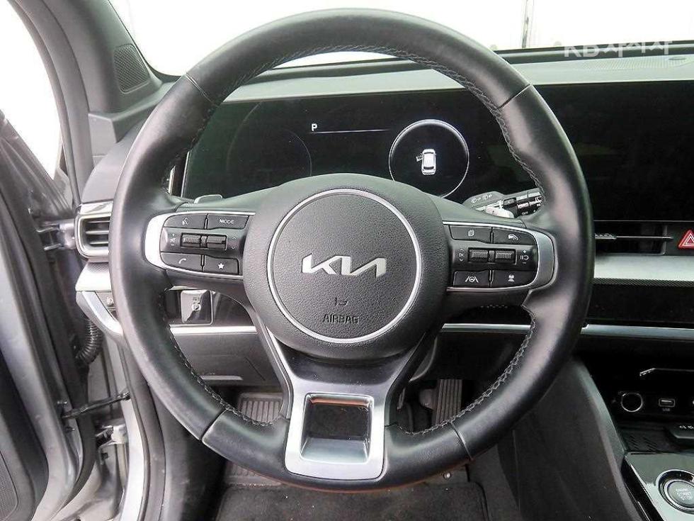 2022 - kia sportage