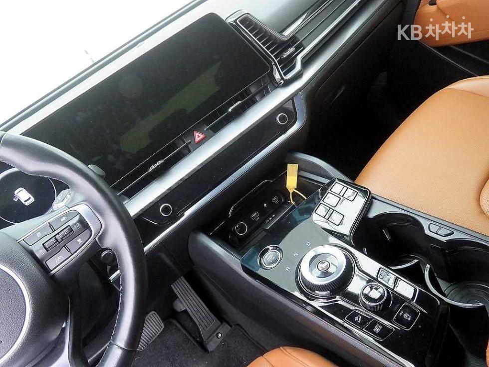 2022 - kia sportage