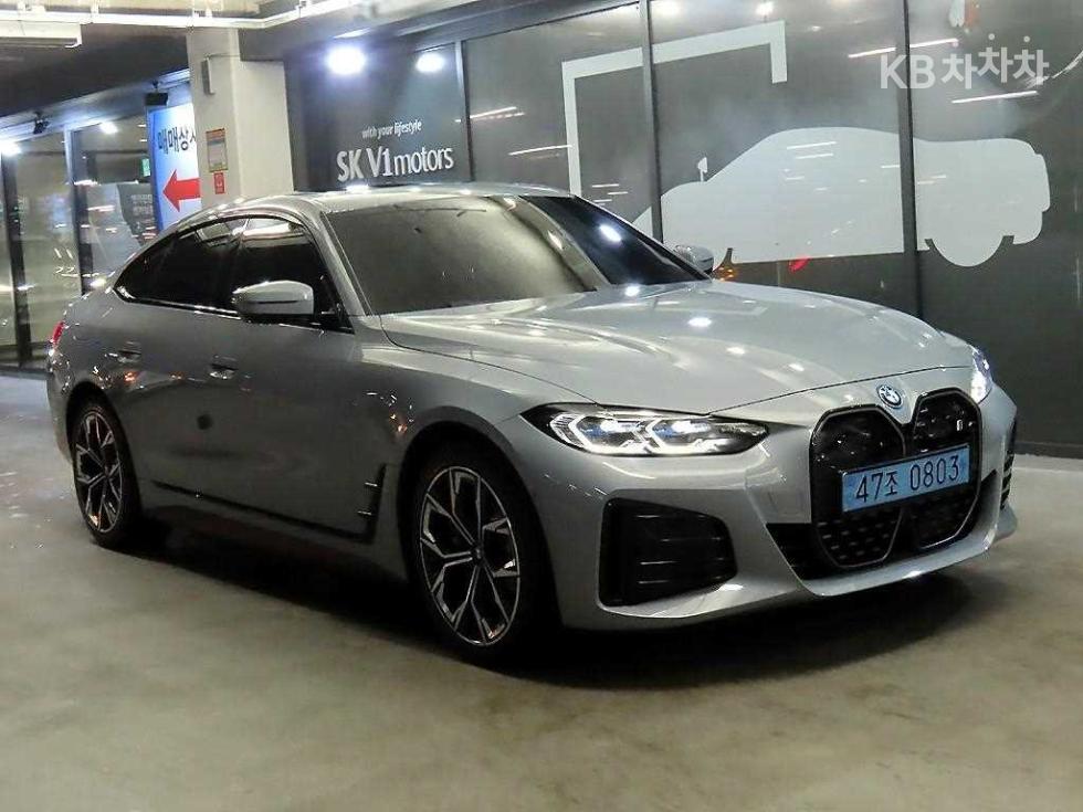 BMW i4