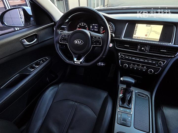 Kia K5 2.0 LPI SX Prestige 7