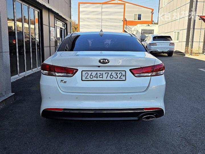 Kia K5 2.0 LPI SX Prestige 5