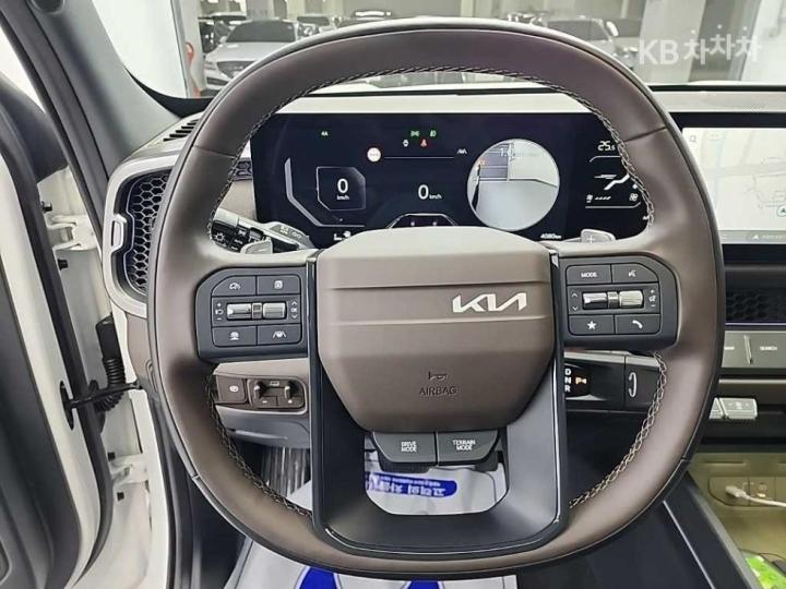 Kia Tasman G2.5 T-GDI 4WD Extreme 10