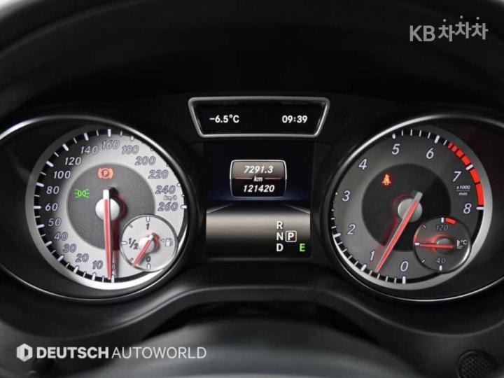 Mercedes-Benz CLA-Class CLA250 4Matic C117 9