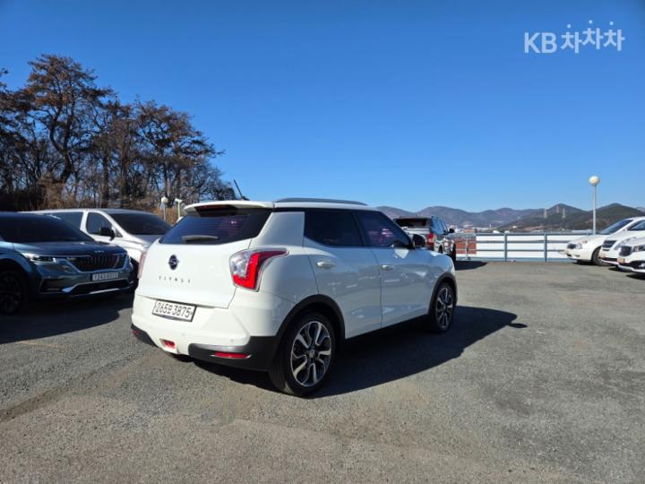 KG Mobility (Ssangyong) Tivoli Gasoline LX Top Model 7