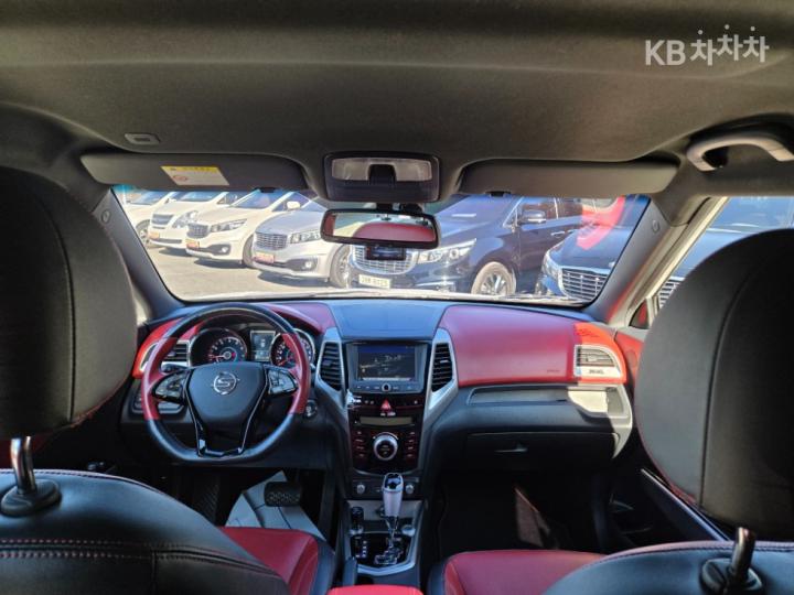 KG Mobility (Ssangyong) Tivoli Gasoline LX Top Model 9