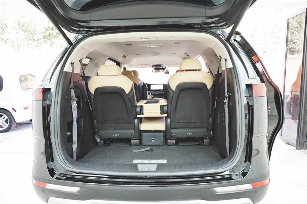 2023 - kia carnival