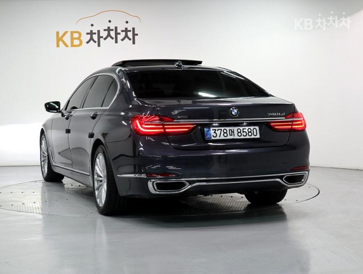 BMW 7 Series G11 740Ld xDrive Base Type 5