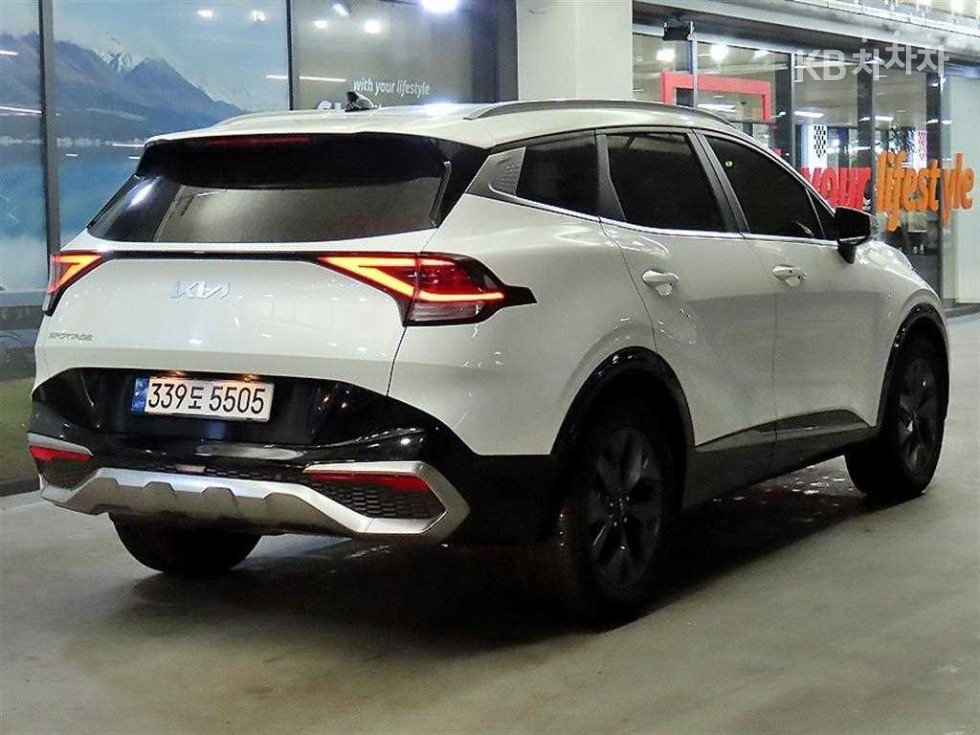 2023 - kia sportage