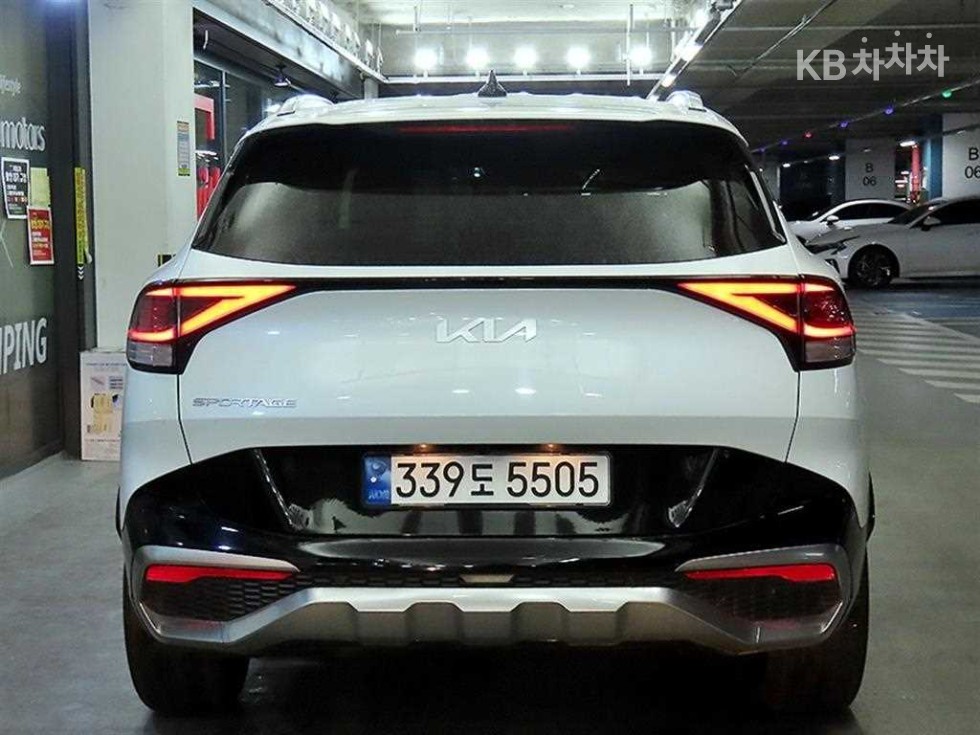 2023 - kia sportage