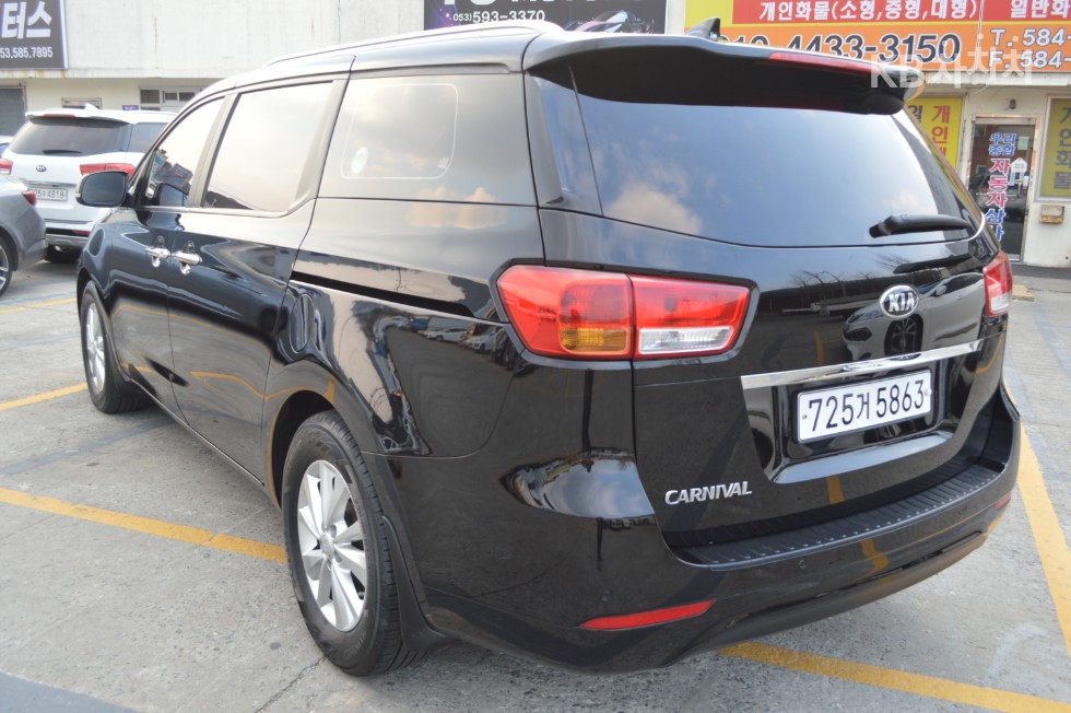 2018 - kia carnival