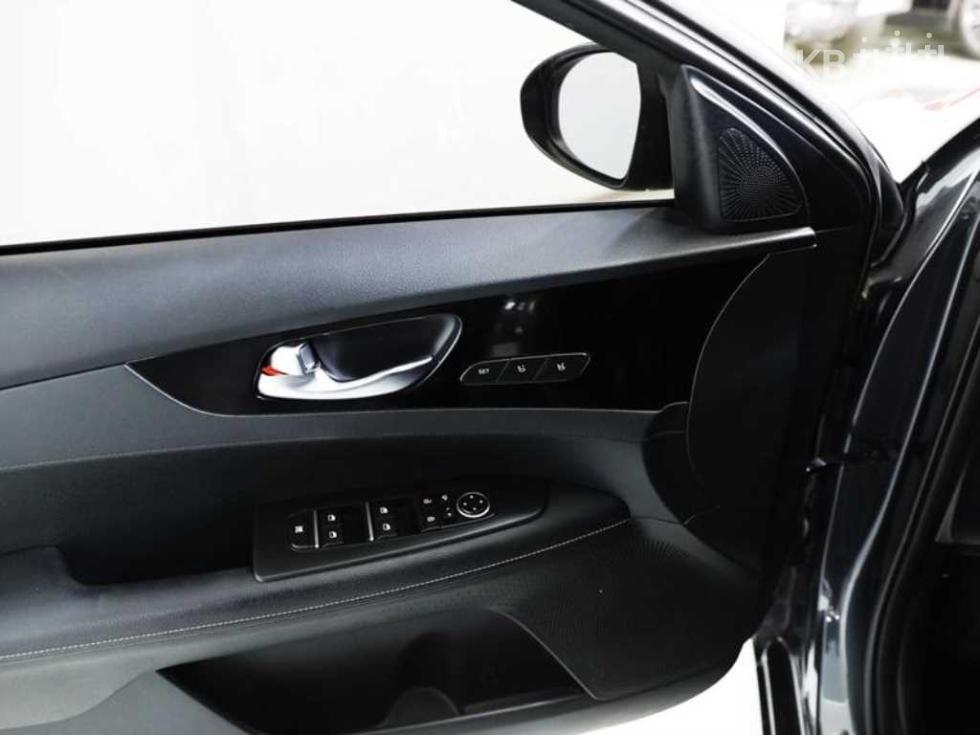 2022 - kia k3