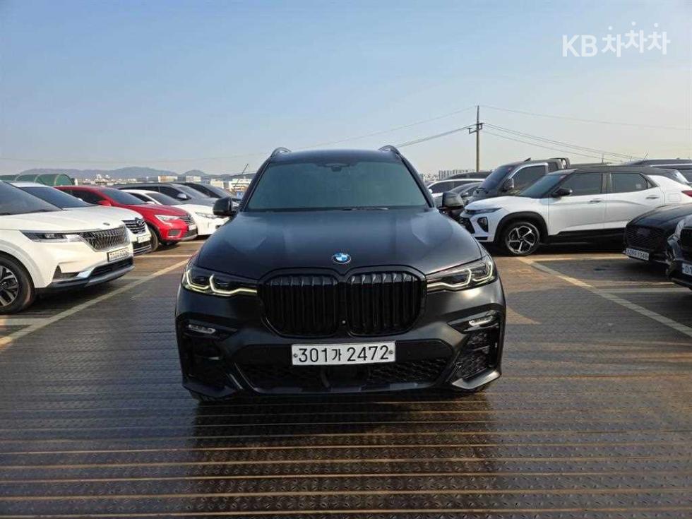 BMW X7