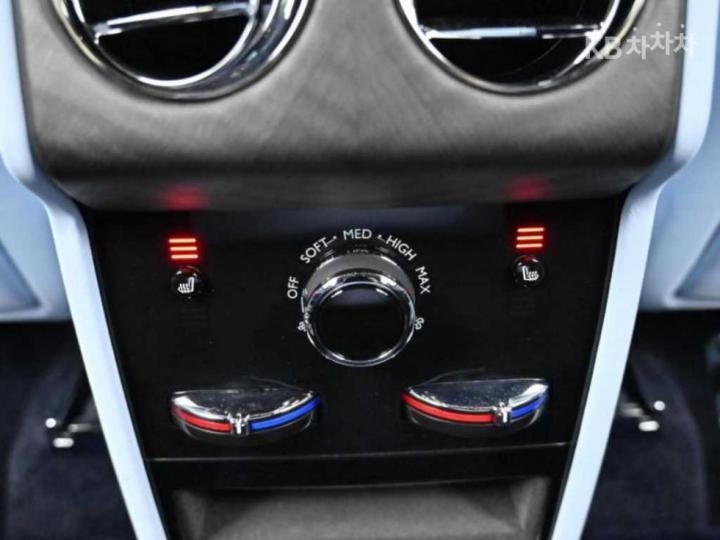 Rolls Royce Cullinan 6.7 V12 Black Badge - фото 16