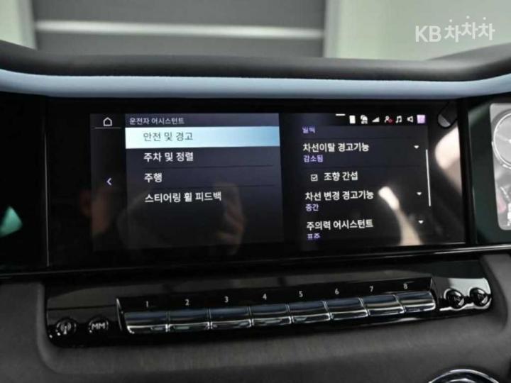 Rolls Royce Cullinan 6.7 V12 Black Badge - фото 17