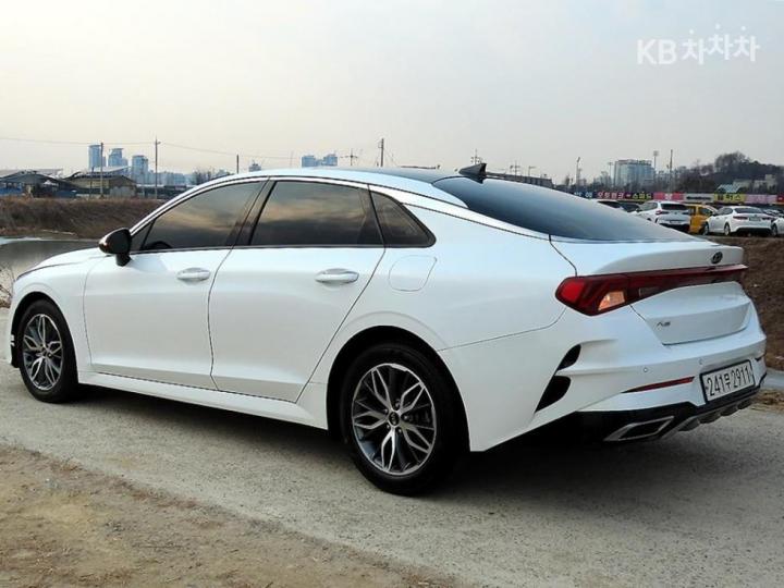 Kia K5 2.0 LPI Trendy 4