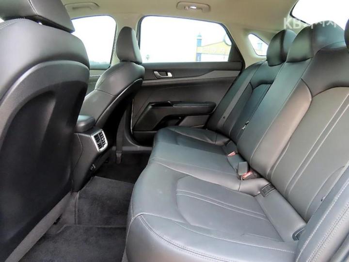 Kia K5 2.0 LPI Trendy 7