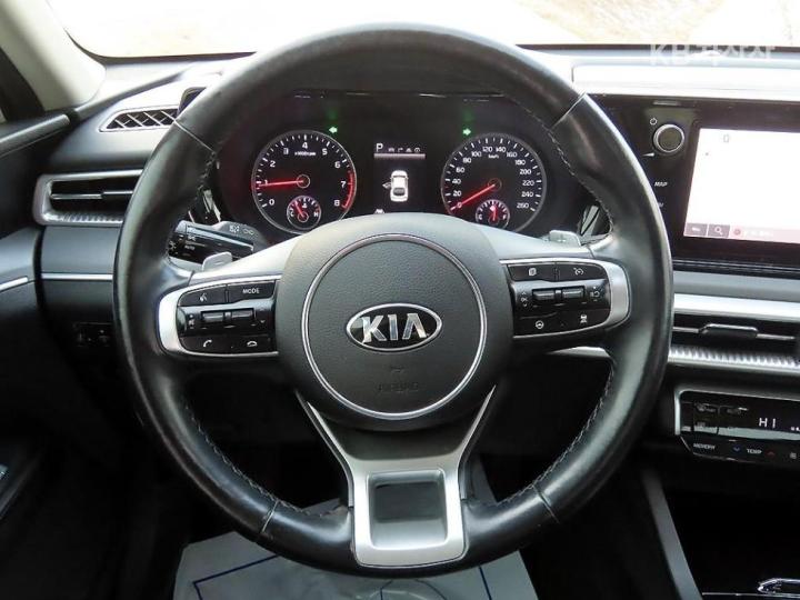 Kia K5 2.0 LPI Trendy 8