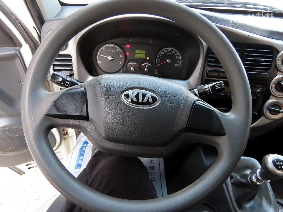 2013 - kia bongo iii