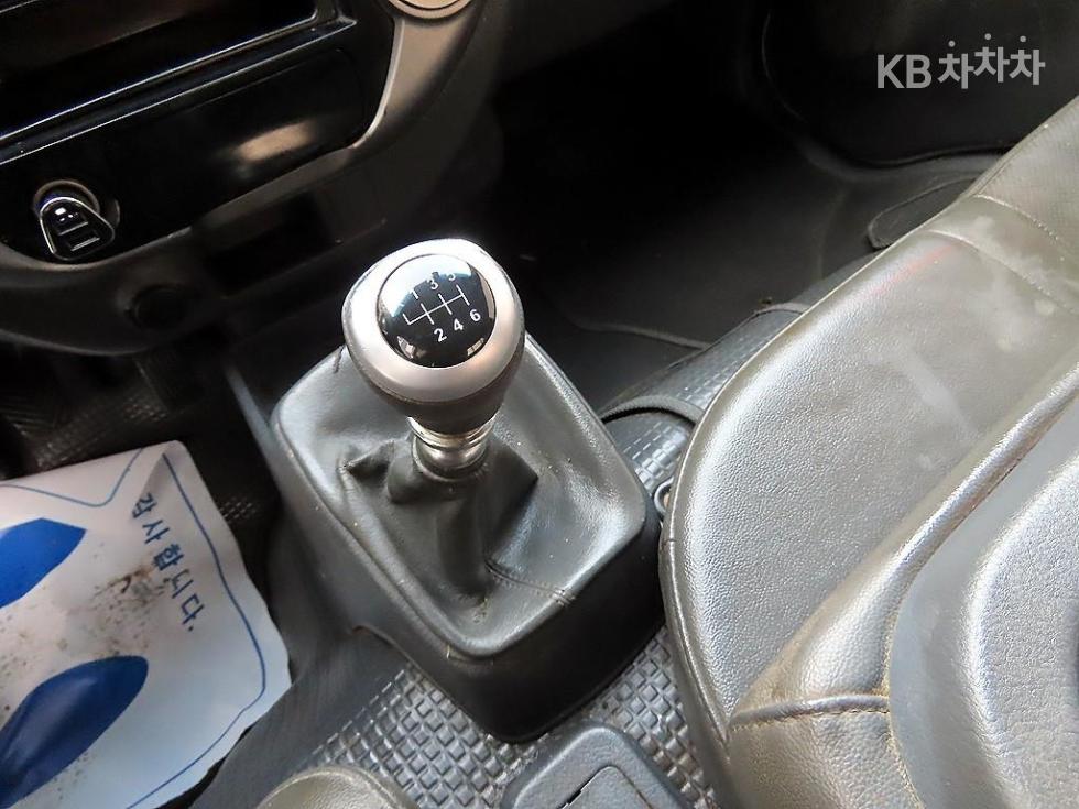 2013 - kia bongo iii