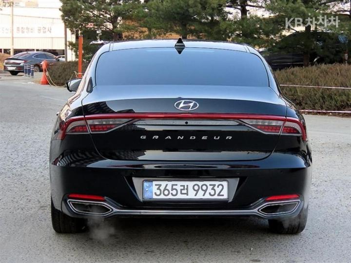 Hyundai Grandeur 2.5 Exclusive 5