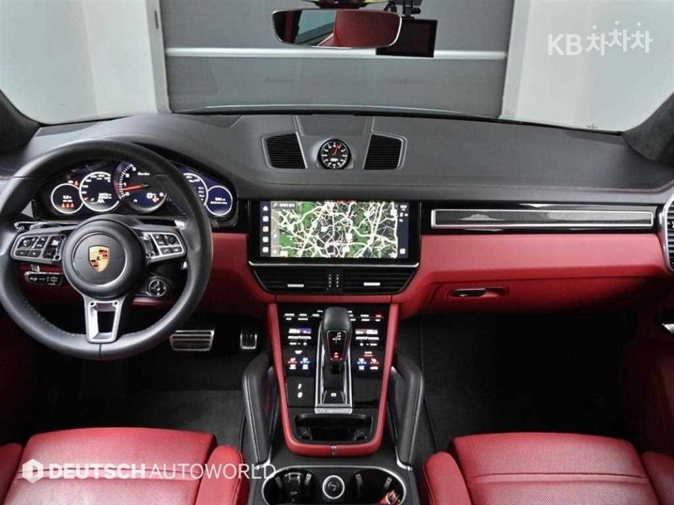 2023 Porsche (9Y0) photo