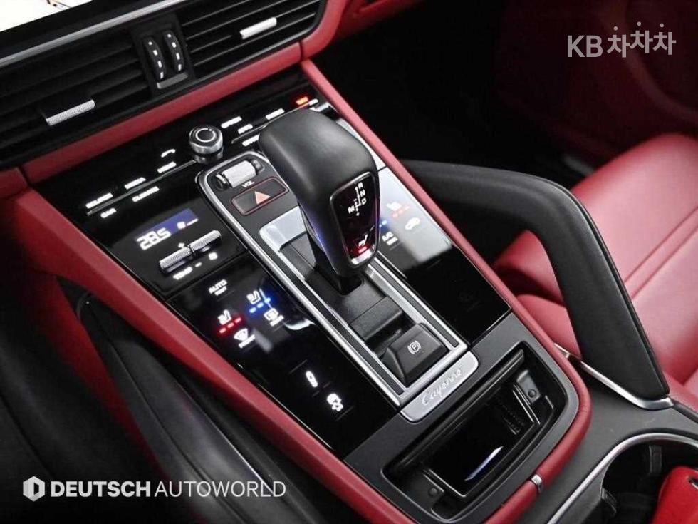 2023 Porsche (9Y0) photo