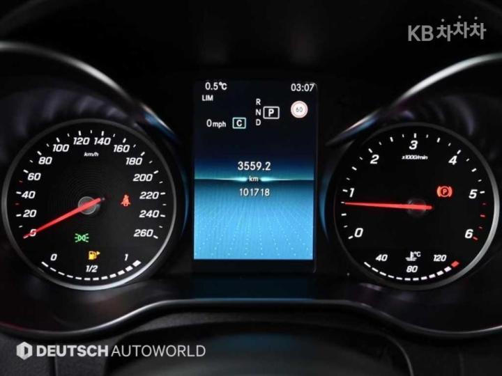 Mercedes-Benz C-Class C220 d 4Matic W205 9