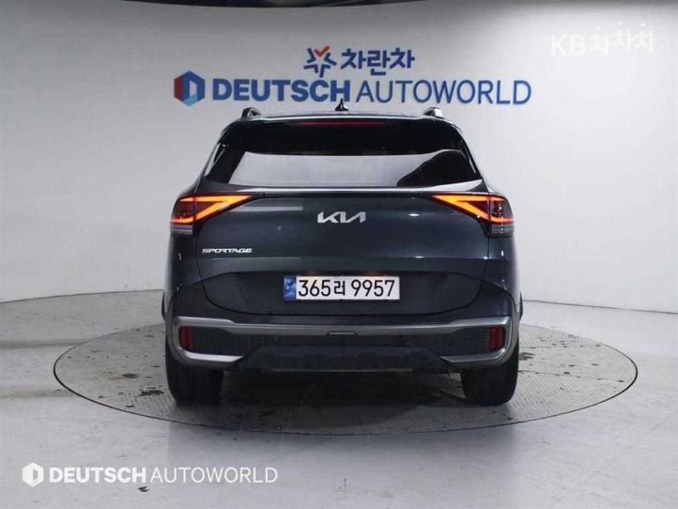 2022 - kia sportage