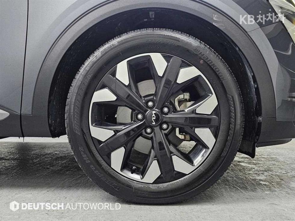 2022 - kia sportage
