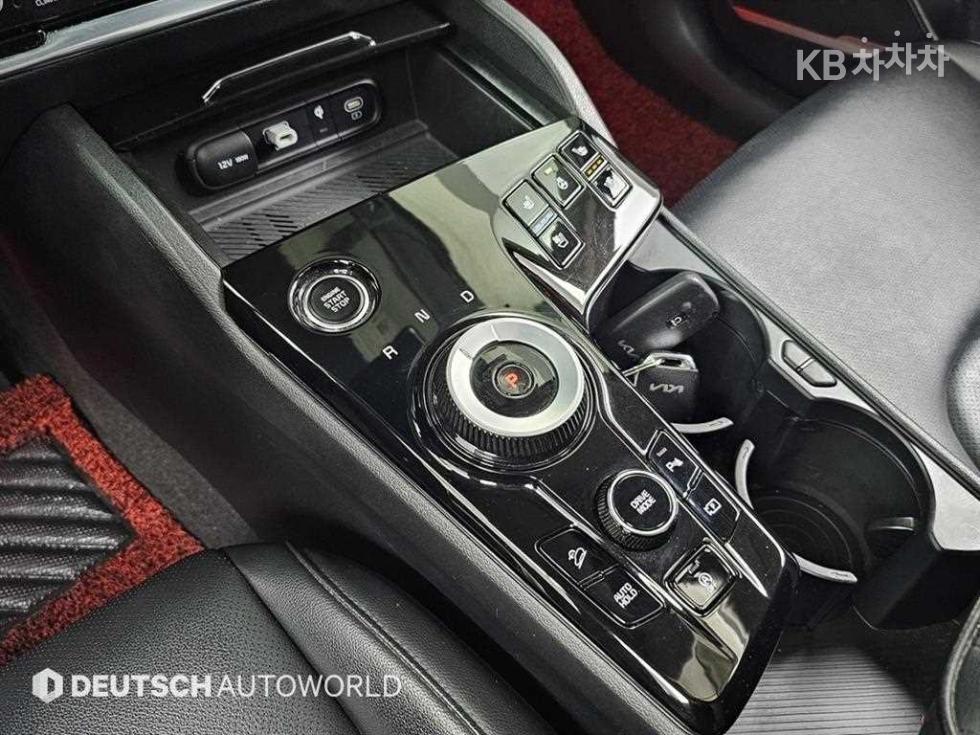 2022 - kia sportage