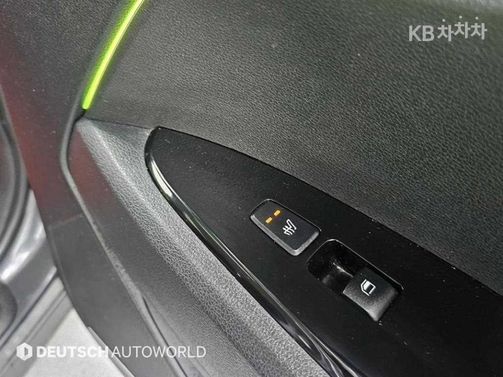 2022 - kia sportage
