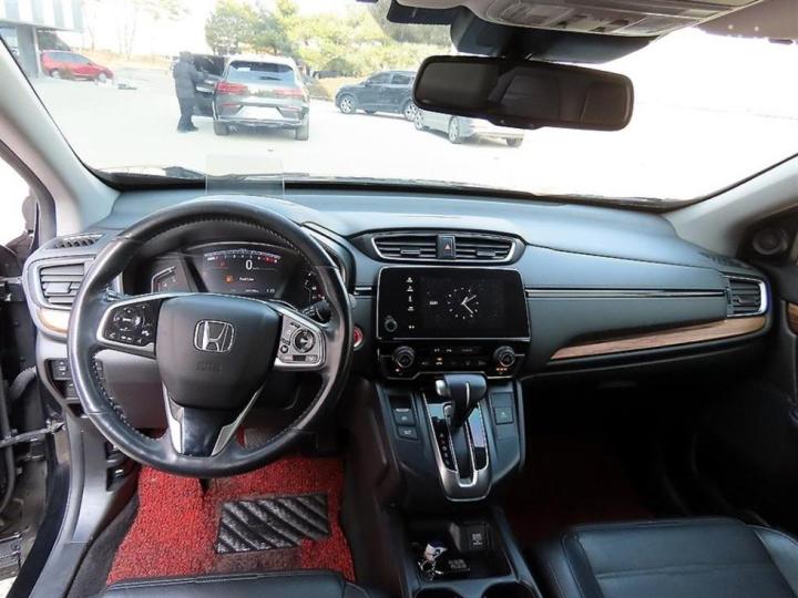 Honda CR-V 1.5 4WD Touring 8