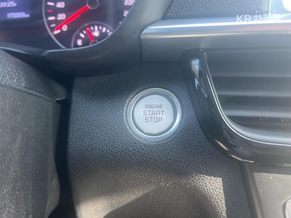 Kia K5 — miniaturë 9