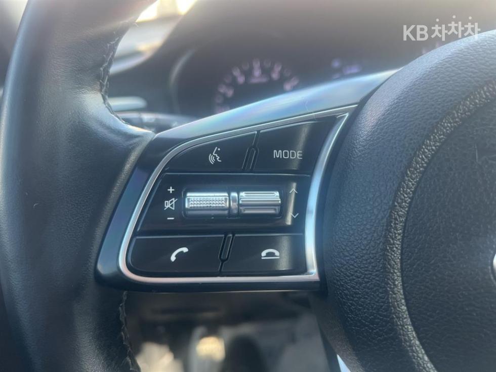 Kia K5 — miniaturë 11