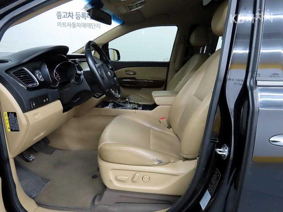 2016 - kia carnival