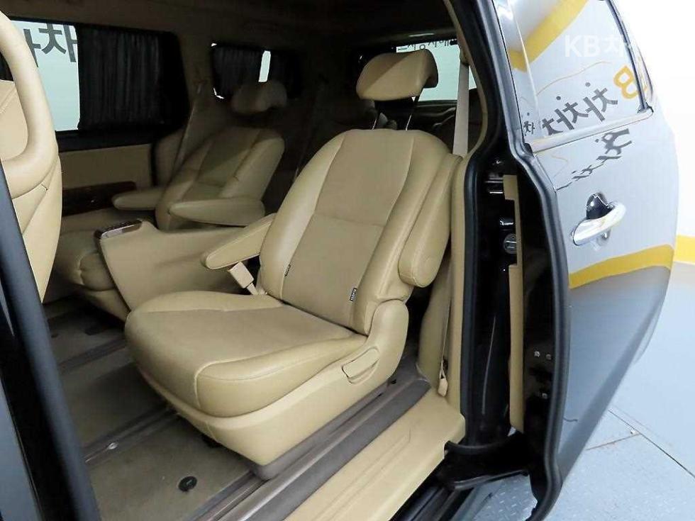 2016 - kia carnival