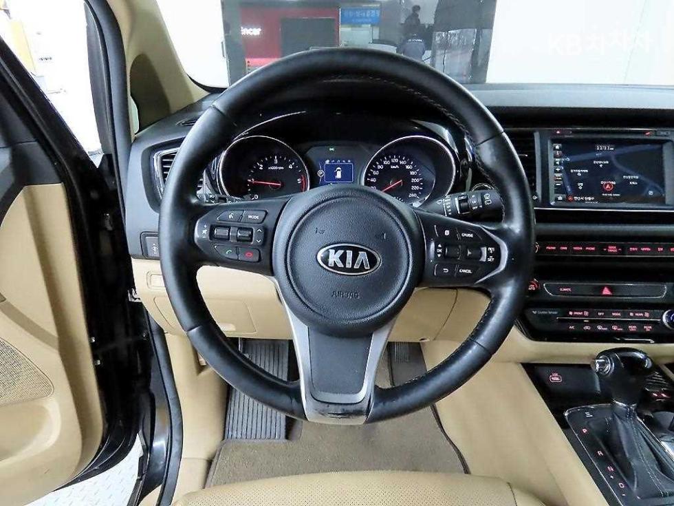 2016 - kia carnival