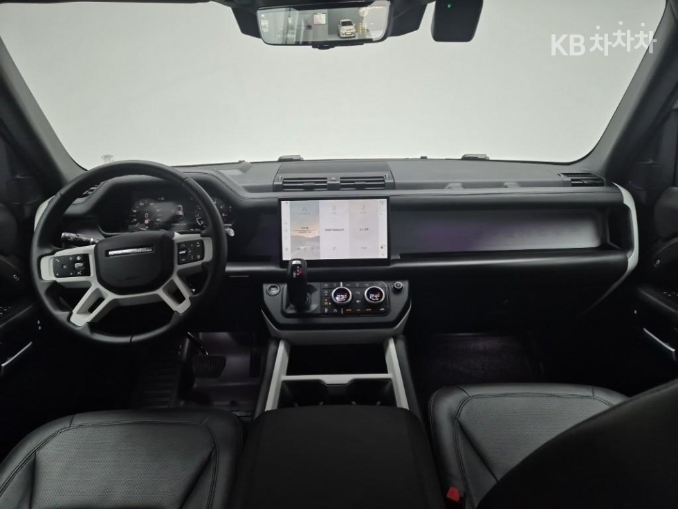 Land Rover Defender — miniaturë 7