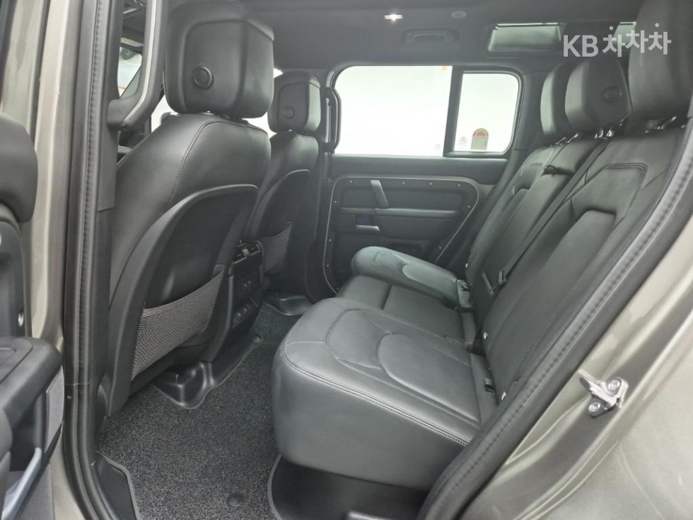 Land Rover Defender — miniaturë 12