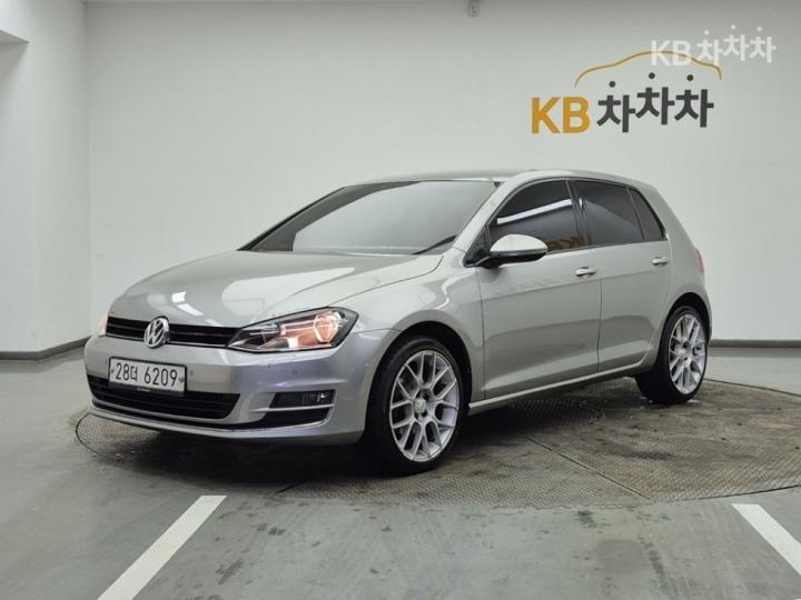 Volkswagen Golf 1.6 TDI BlueMotion MK7 2