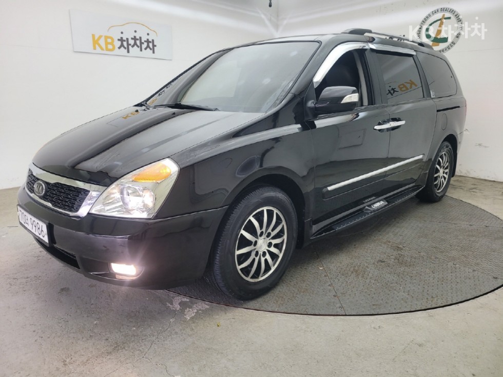 2012 - kia carnival