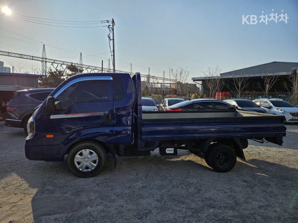 2022 - kia bongo iii