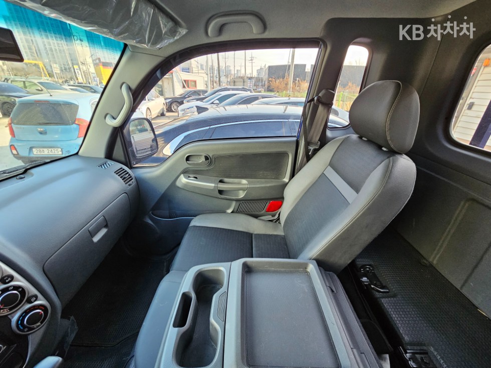 2022 - kia bongo iii