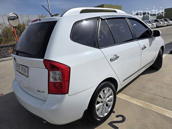 Kia Carens New 2.0 LPI GLX Premium Type 5