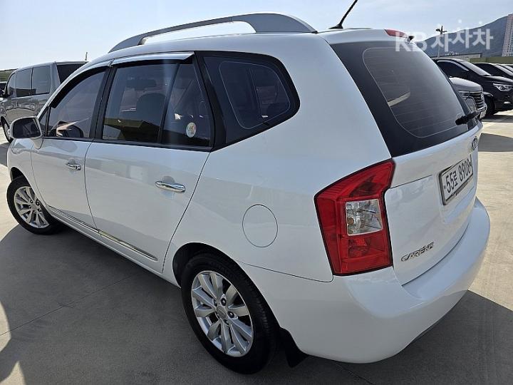 Kia Carens New 2.0 LPI GLX Premium Type 7