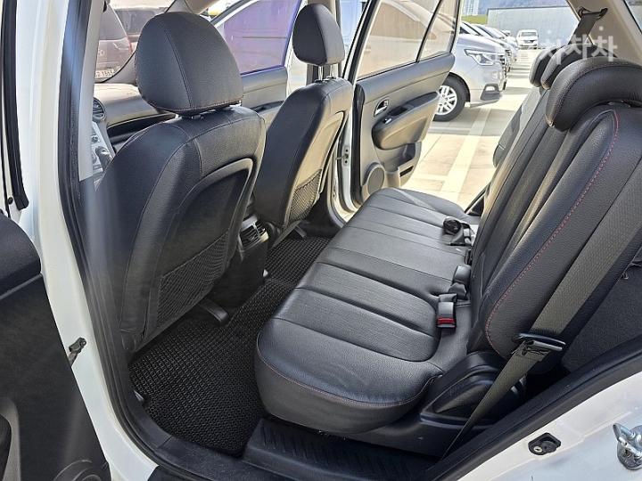 Kia Carens New 2.0 LPI GLX Premium Type 9